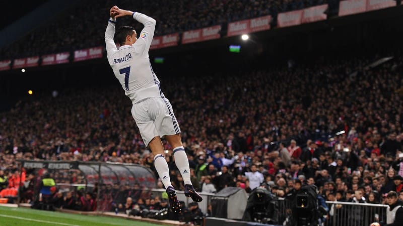Cách Ronaldo ăn mừng trong bóng đá có gì đặc biệt?