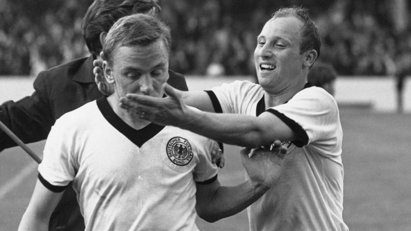 Uwe Seeler được người hâm mộ bóng đá Đức yêu mến