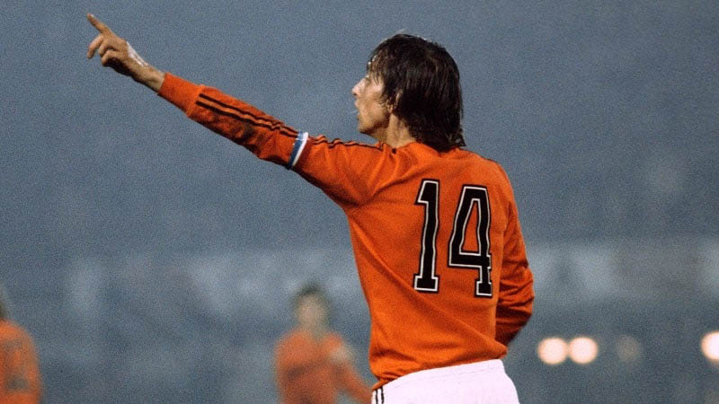 Một trong những biểu tượng của số áo 14 là Johan Cruyff