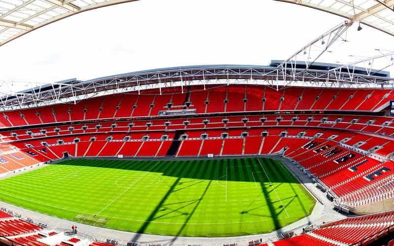 Sân bóng đá Wembley (Anh) là một trong những sân vận động nổi tiếng nhất thế giới