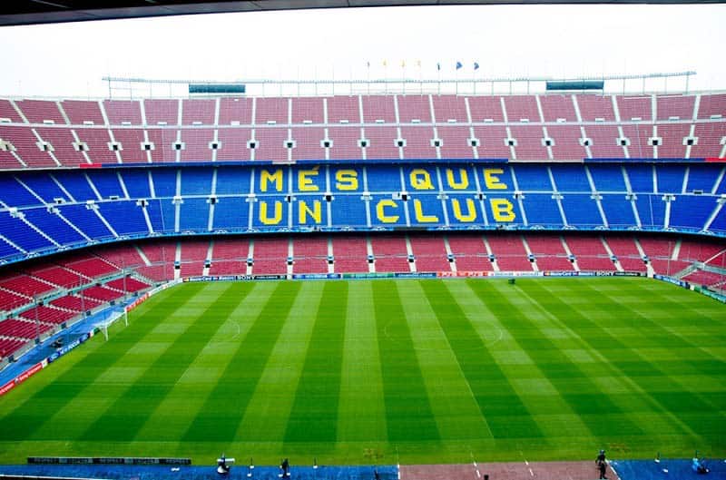Camp Nou là sân nhà của câu lạc bộ bóng đá Barcelona