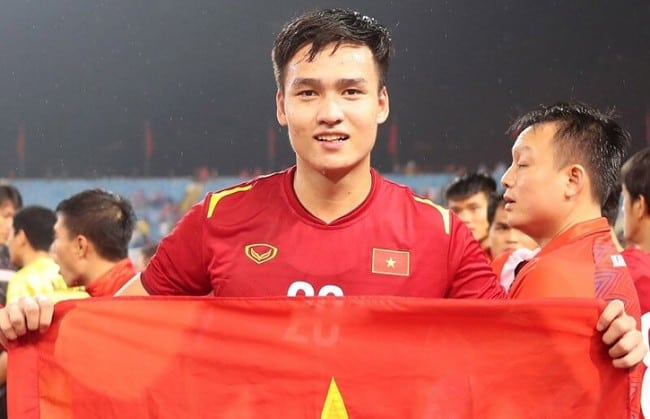 Cầu thủ Bùi Hoàng Việt Anh Cao bao nhiêu?