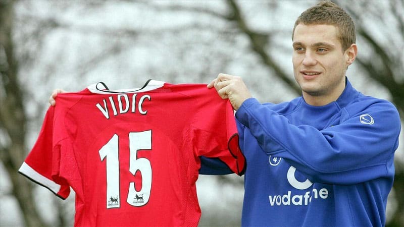 Vidić là cầu thủ mang áo số 15 nổi tiếng tại Manchester United