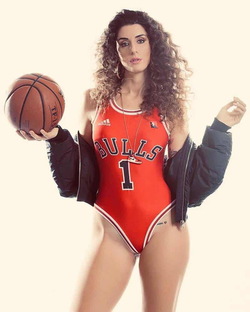 Những nữ cầu thủ bóng rổ nóng bỏng nhất NBA